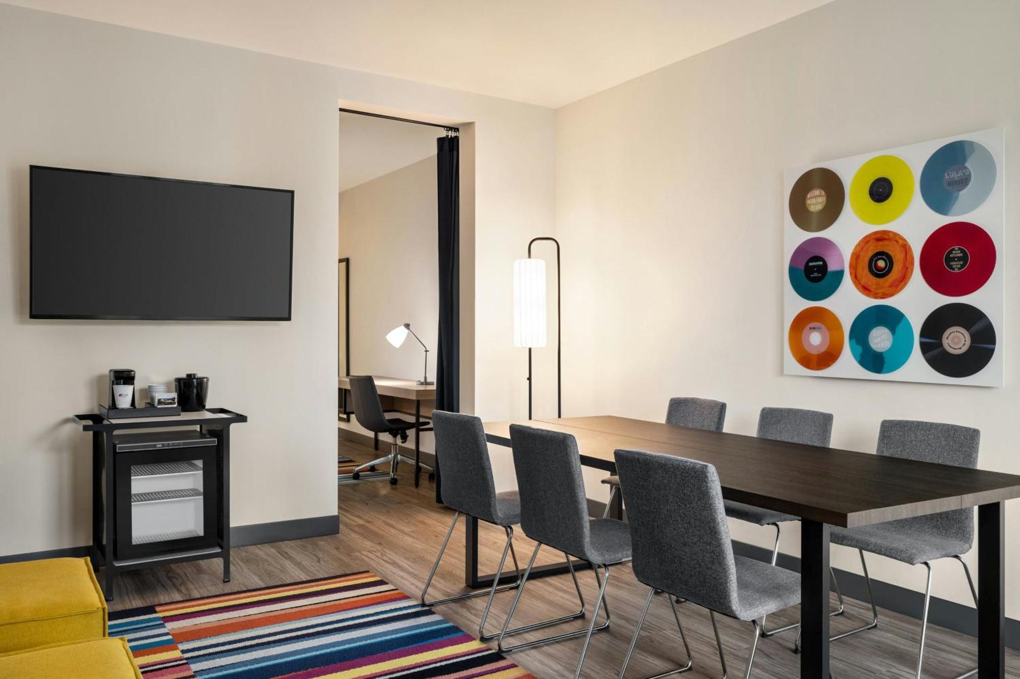 Hotel Aloft Wilmington At Coastline Center Extérieur photo