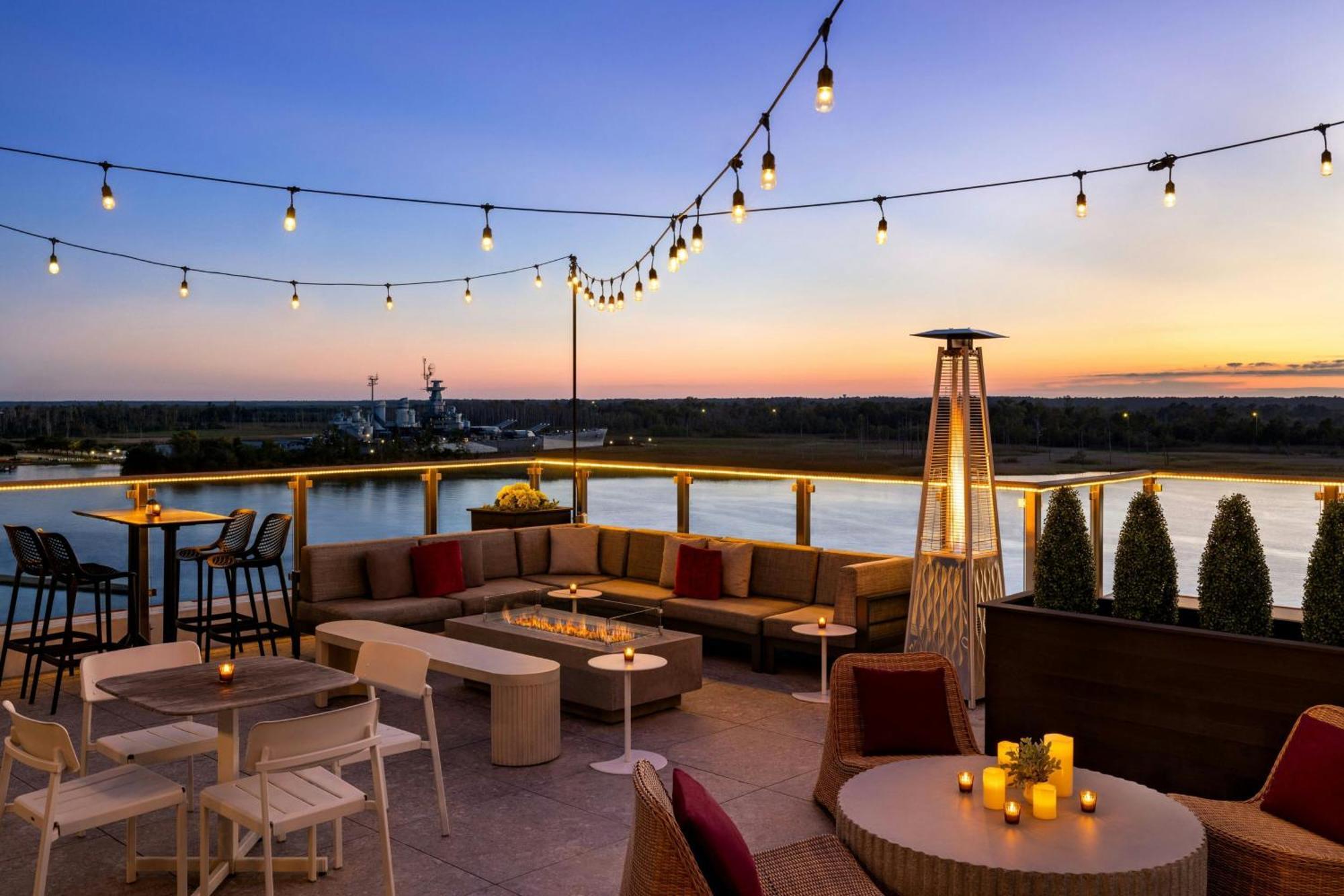 Hotel Aloft Wilmington At Coastline Center Extérieur photo