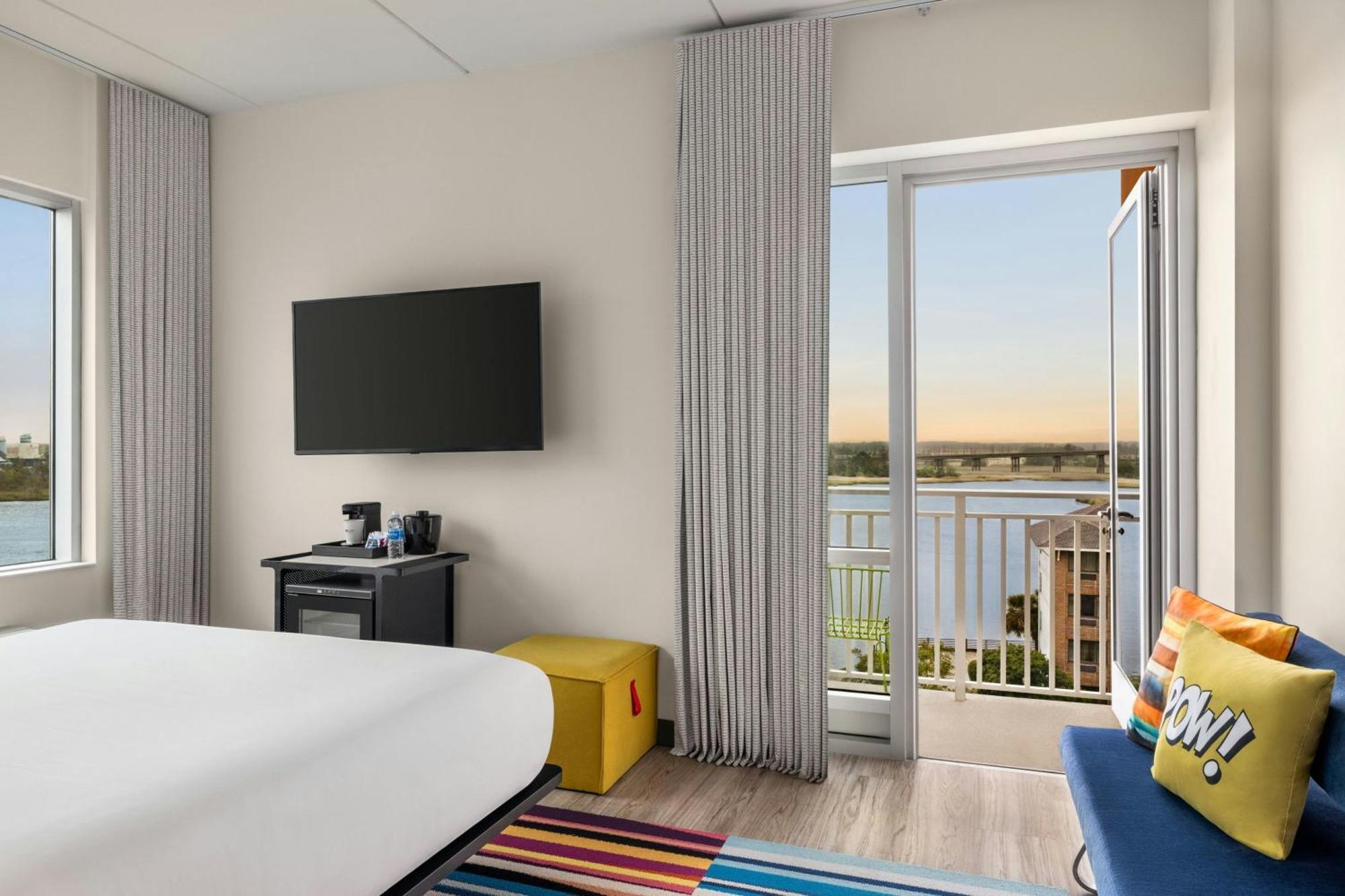 Hotel Aloft Wilmington At Coastline Center Extérieur photo